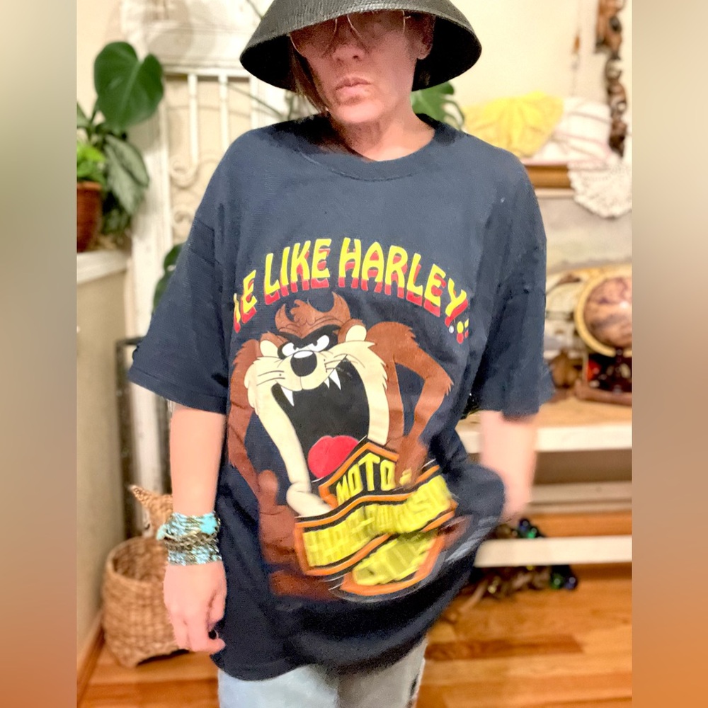 vintage 1992 Harley-Davidson x Looney Tunes "Rock 'N Roll" Taz t-shirt - Picture 5 of 9